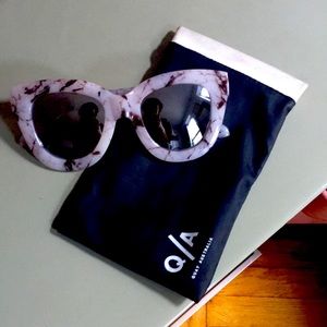 Quay Australia Sugar and Spice White & Grey  Marble Sunglasses